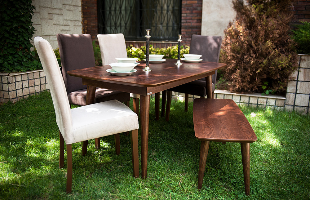 Hirad dining table